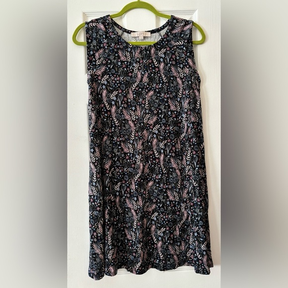 LOFT Dresses & Skirts - loft xs floral sleeveless dress